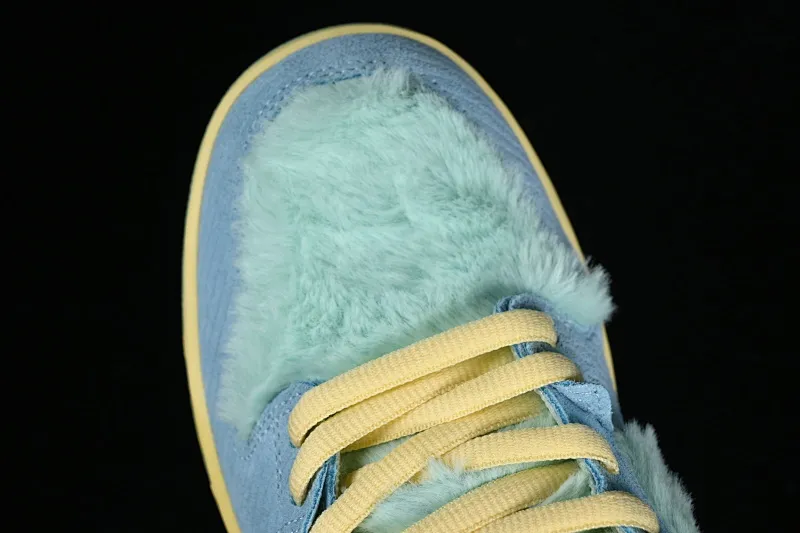 All Categories Nk SB Dunk Series Nk SB Dunk Low Low-top sneakers C version Verdy x Nk SB Dunk Low "Visty" joint model SB low-top casual sneakers FN6040-400